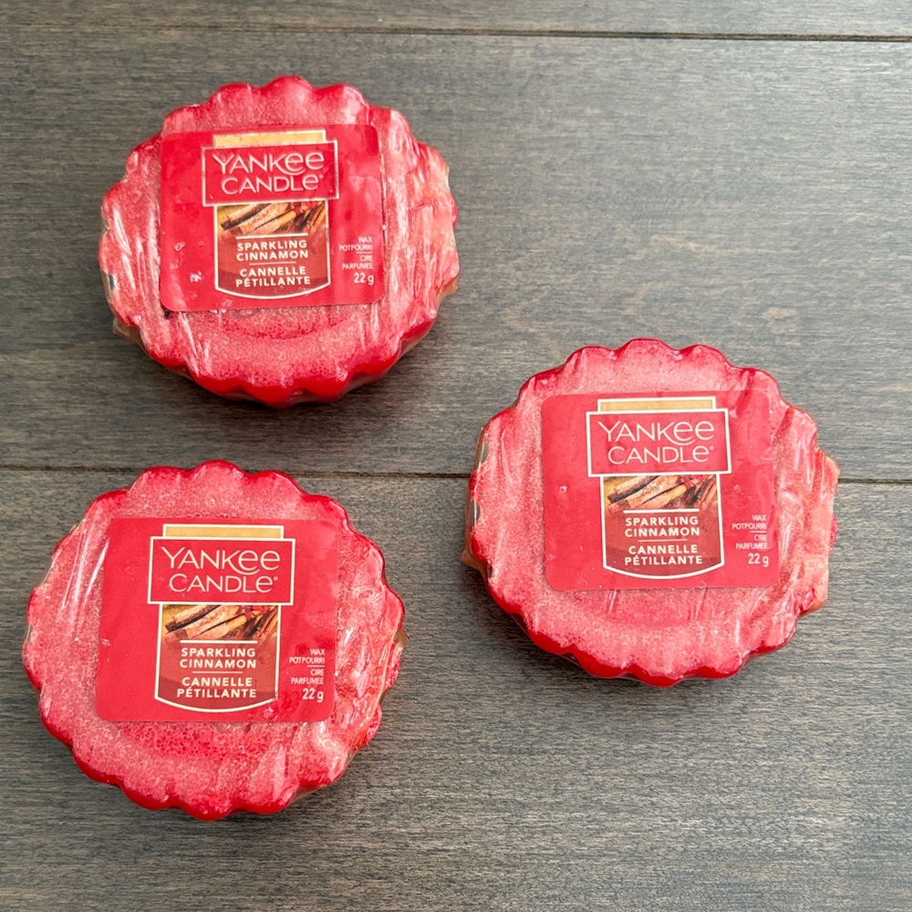 YANKEE CANDLE Red Sparkling Cinnamon Wax Tarts, House Scent Cozy Holiday, Warm